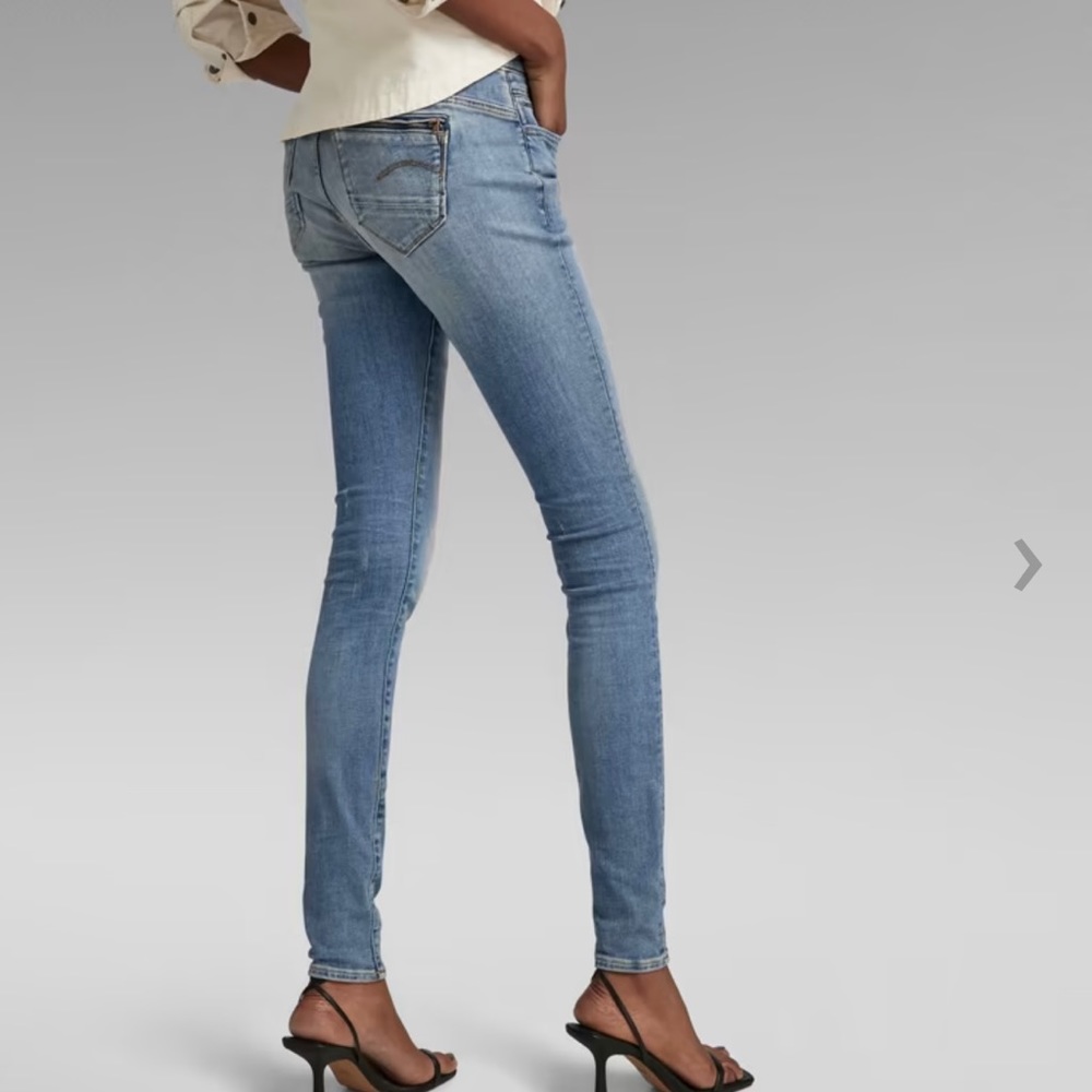 G-Star Skinny Jeans Low Rise Fit. Faded blue color.